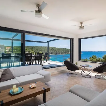 Luxury Seafront Seaview Milna Pool Milna (Brac)