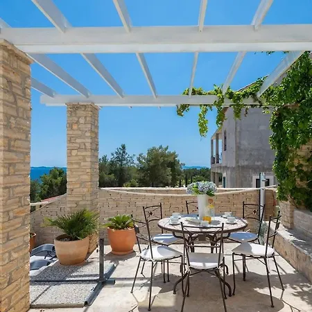 Luxury Seafront Seaview Milna Pool