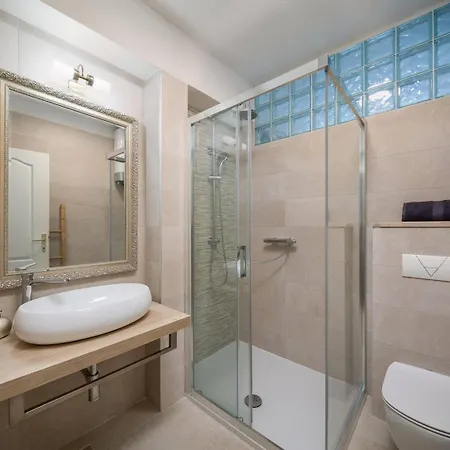 Luxury Seafront Seaview Milna Pool *