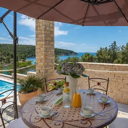 Luxury Seafront Seaview Milna Pool Milna (Brac)