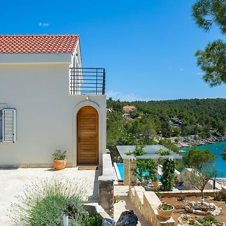 Feriehus Luxury Seafront Seaview Milna Pool Milna (Brac)