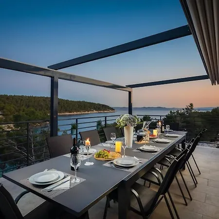 Luxury Seafront Seaview Milna Pool Feriehus